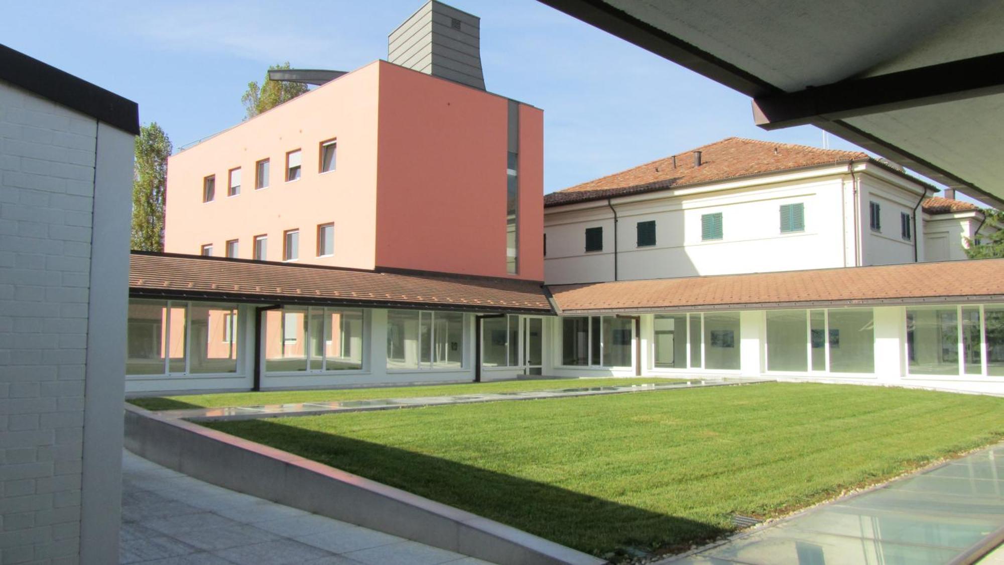Casa Di Altavilla Άλμπα Εξωτερικό φωτογραφία